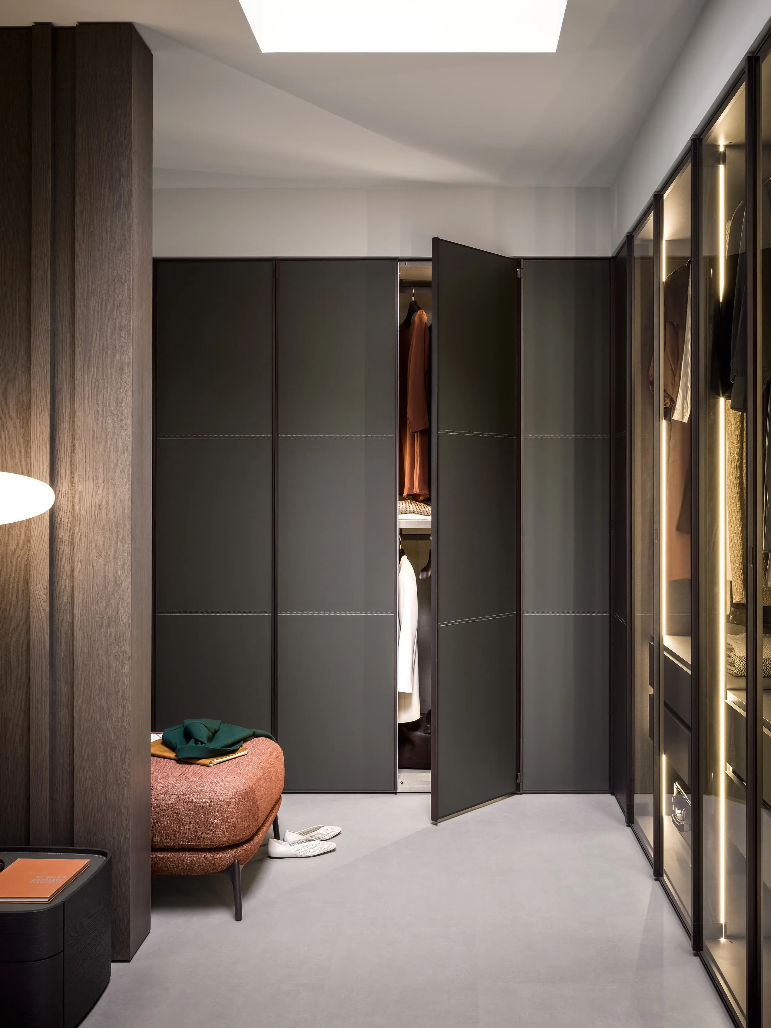 Novamobili Hinged Door Perry Orginal